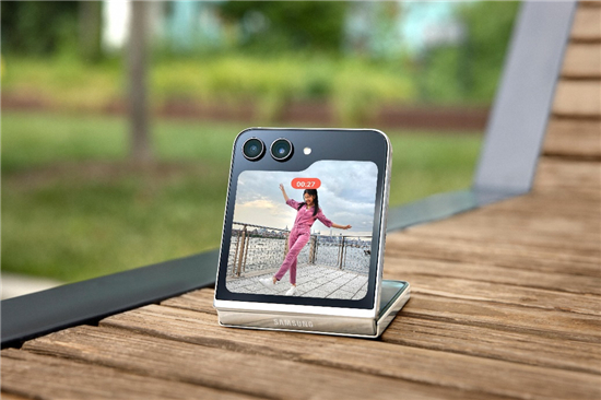 高自由度的拍摄系统 三星Galaxy Z Flip5让影像创作更轻松